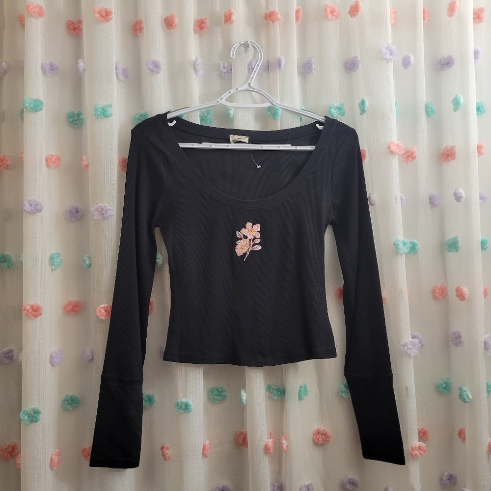 #237- Free People At The Park Long Sleeve Tee in Black NWOT - Picture 3 of 8